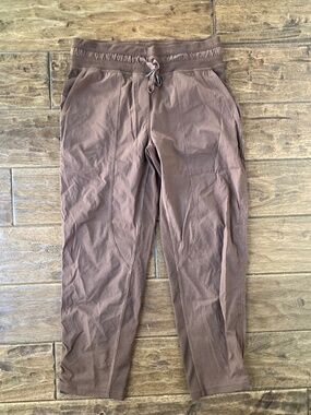 Lululemon Dance Studio Cropped Pants Womens 6 Brown Lightweight Adjustable